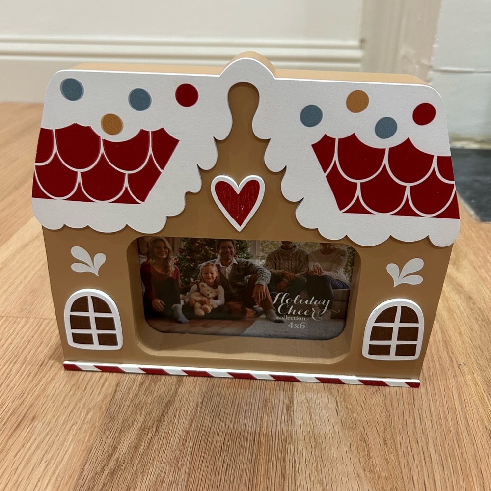 Holiday picture frame